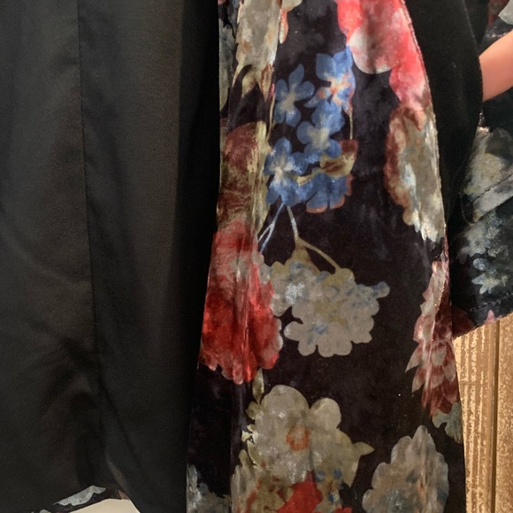 BCBG GENERATION BOHO FLORAL  RUFFLE SLEEVES VELVET CARDIGAN BLAZER - Picture 12 of 16